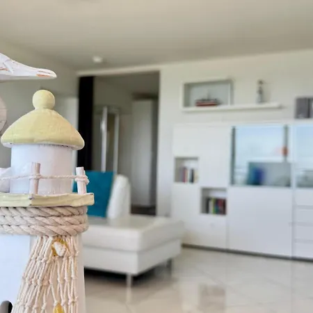 Apartment 1-258, Seeseite Haus Metropol, Traumhafter Nordsee-u Landblick, 11 Etage Westerland