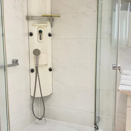 Apartment 1-258, Seeseite Haus Metropol, Traumhafter Nordsee-u Landblick, 11 Etage