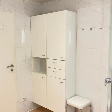 1-258, Haus Metropol, Traumhafter See-u Landblick, 11 Etage